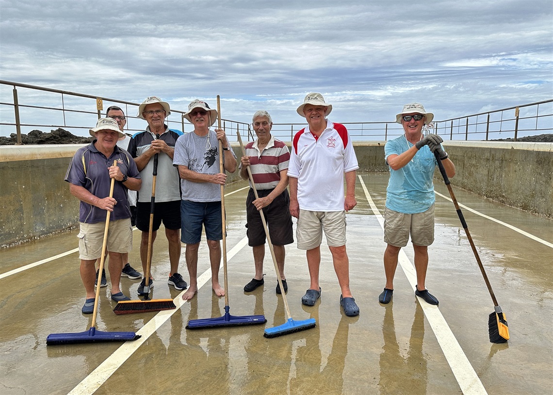 Black Head Pool Hallidays Point Volunteers (1).JPG
