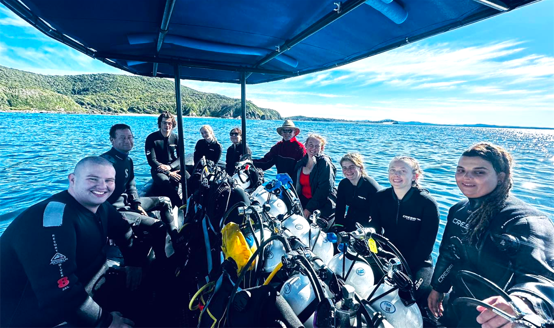 Forster Dive Centre tour group image.png