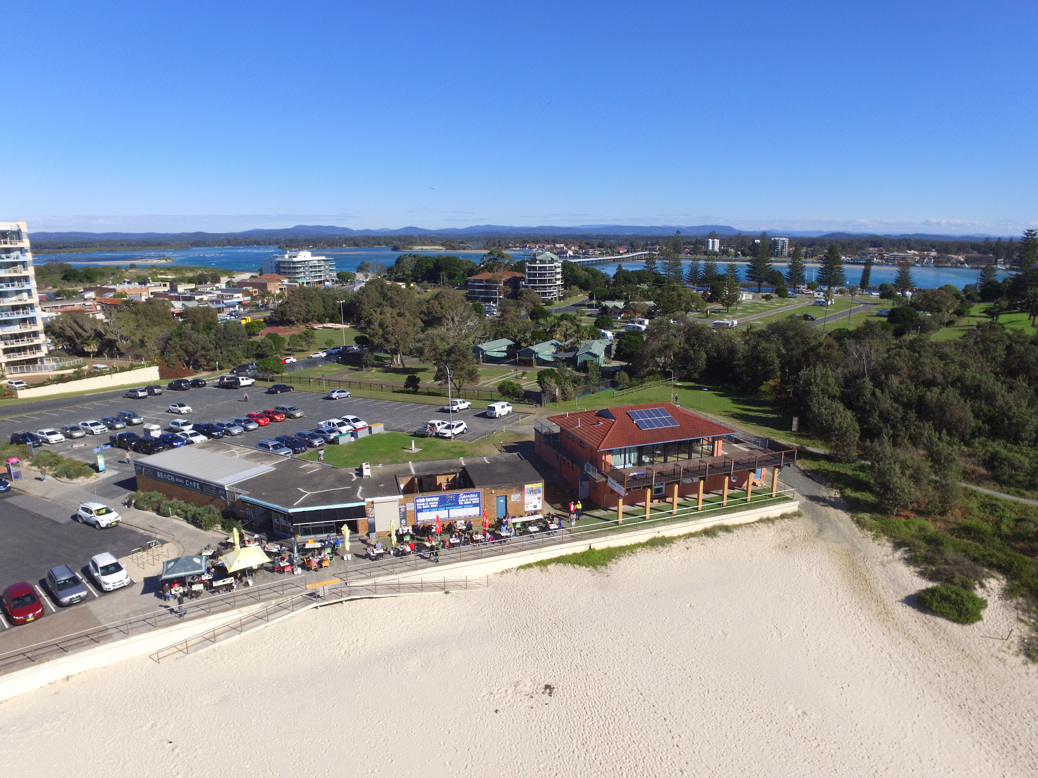 Forster Main Beach closes for sand shifting MidCoast Council